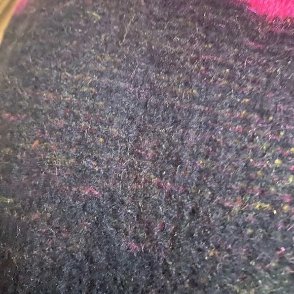 Vibrant Pink and Yellow Crewneck Sweater with Soft Texture - Picture 9 of 11